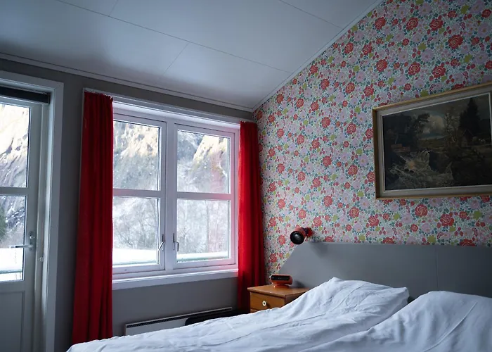 Akrafjorden Nature As Bed & Breakfast Fjæra