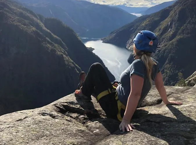 Bed & Breakfast Akrafjorden Nature As Fjæra